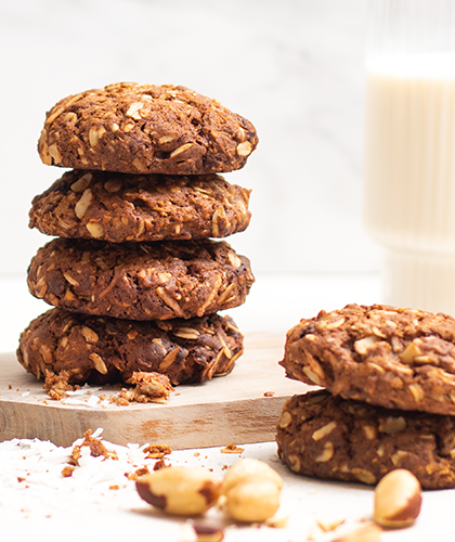 Apricot, Brazil Nut & Oatmeal Cookies