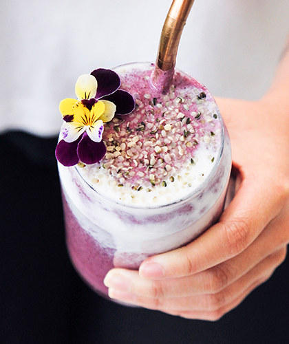 Blueberry, hemp & Almond Smoothie