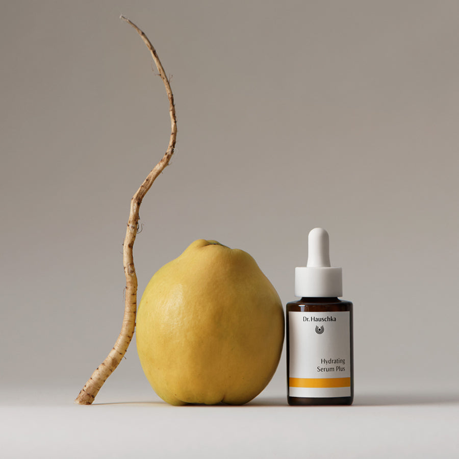 39320-6_Hydrating_Serum_Plus_Lifestyle_Shot